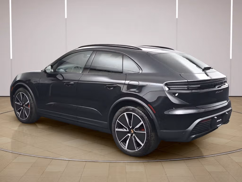 2025 Porsche Macan S - Photo 20