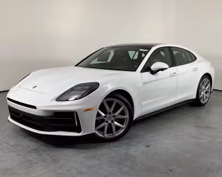 2024 Porsche Panamera 4's photo