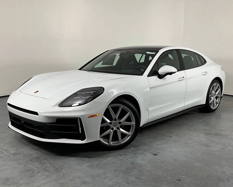 2024 Porsche Panamera Base