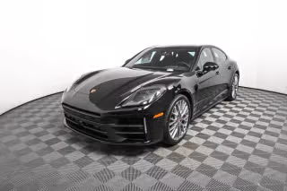 2026 Porsche Panamera 4's photo