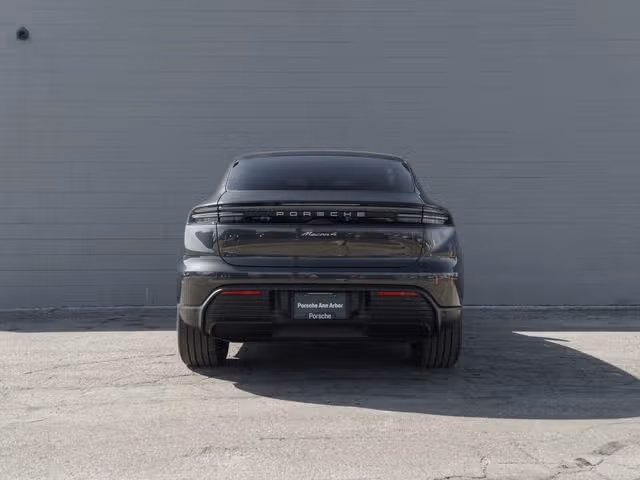 2026 Porsche Macan Base - Photo 34