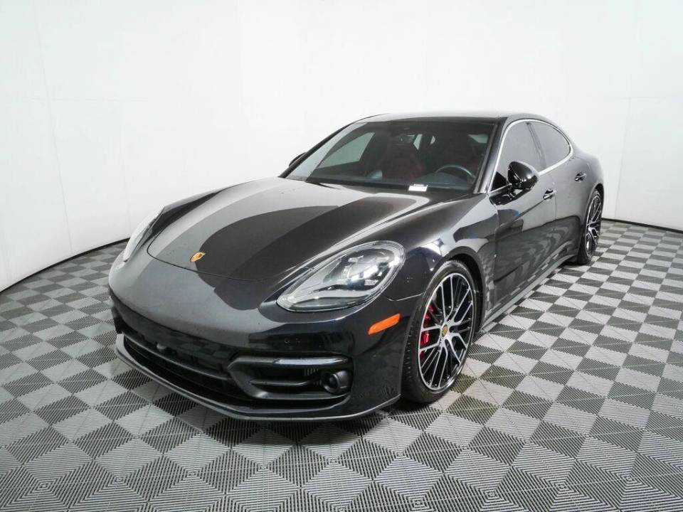 2023 Porsche Panamera