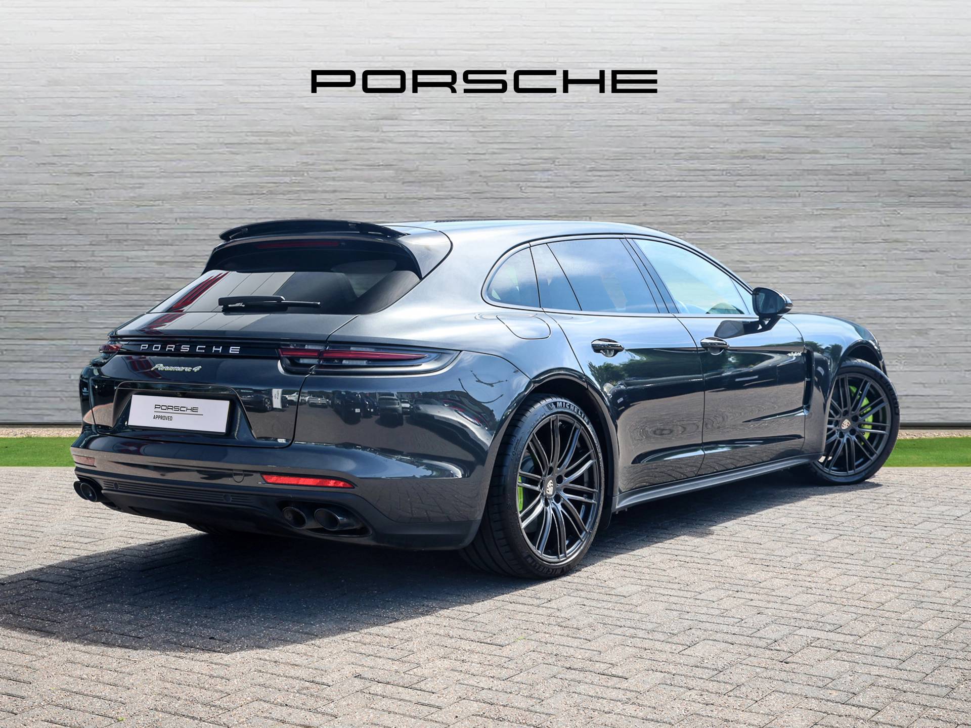 Panamera 4 E-Hybrid Sport Turismo, photo 2 of 41