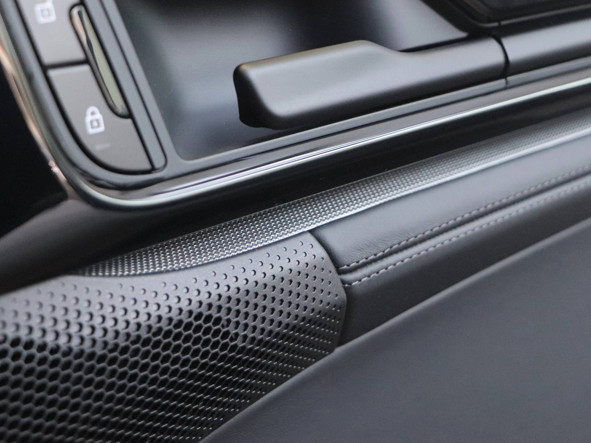 Panamera 4 E-Hybrid, photo 42 of 42