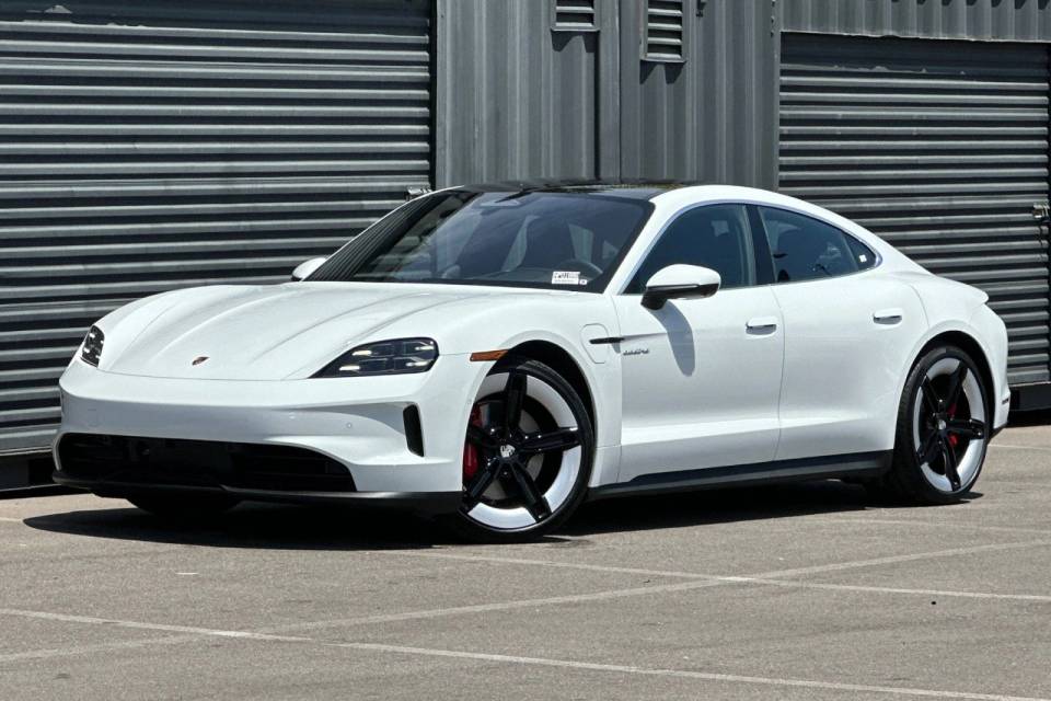2026 Porsche Taycan 4S
