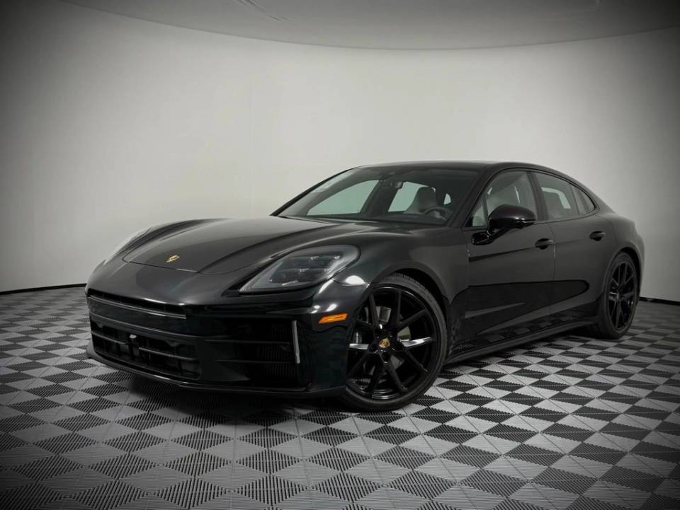 2025 Porsche Panamera Base