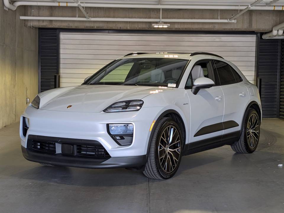 2026 Porsche Macan