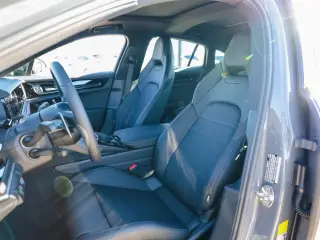 2026 Porsche Panamera Base - Photo 37