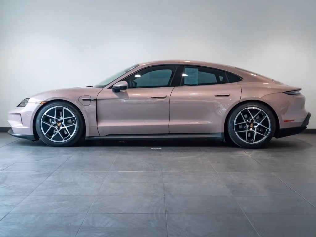 2025 Porsche Taycan 12