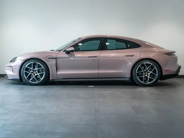 2025 Porsche Taycan 14