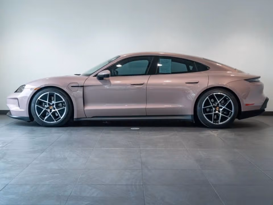 2025 Porsche Taycan 11