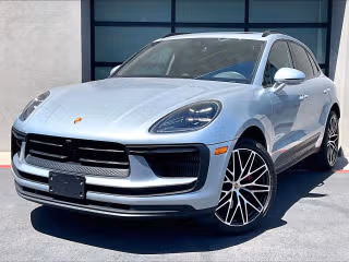 2023 Porsche Macan S's photo