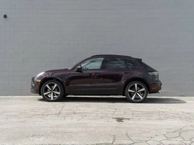 2026 Porsche Macan Base - Photo 16