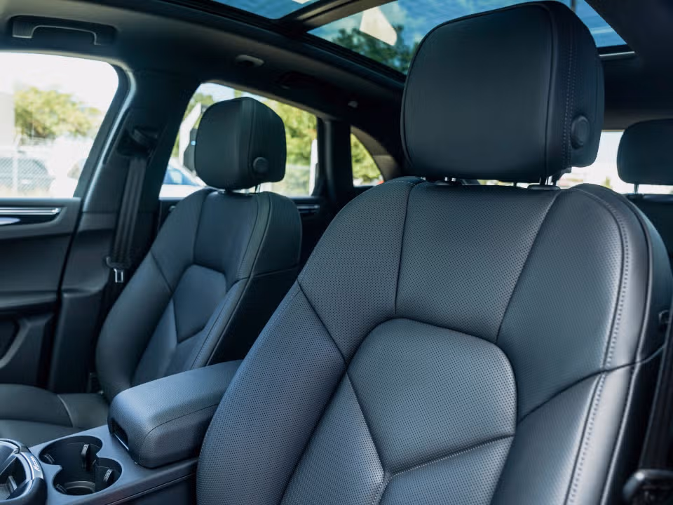 2026 Porsche Macan - Photo 35