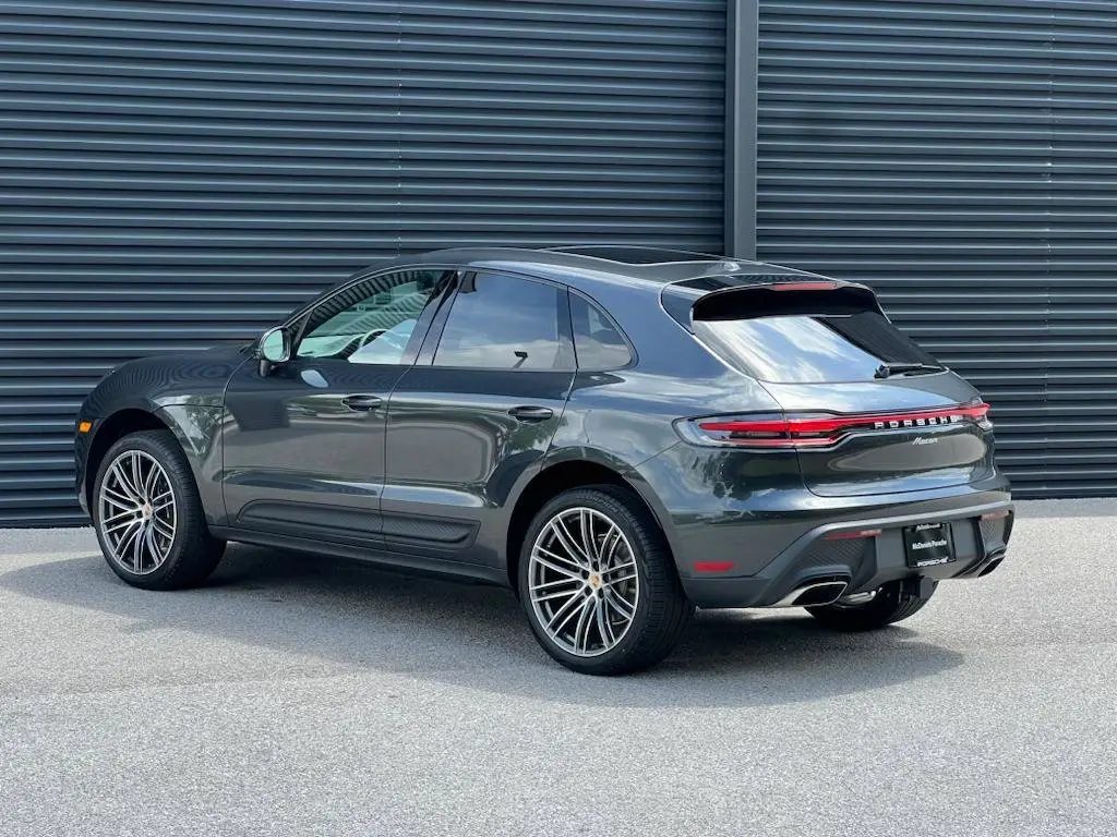 2025 Porsche Macan Base - Photo 24