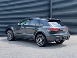 2025 Porsche Macan Base - Photo 17