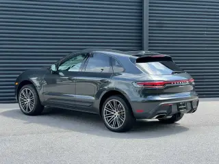 2025 Porsche Macan Base - Photo 21