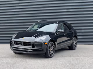 2025 Porsche Macan's photo