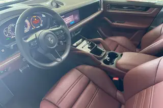 2025 Porsche Cayenne Coup Turbo E-Hybrid - Photo 29