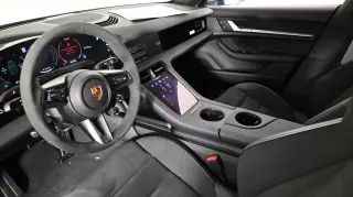 2025 Porsche Taycan Turbo GT - Photo 29