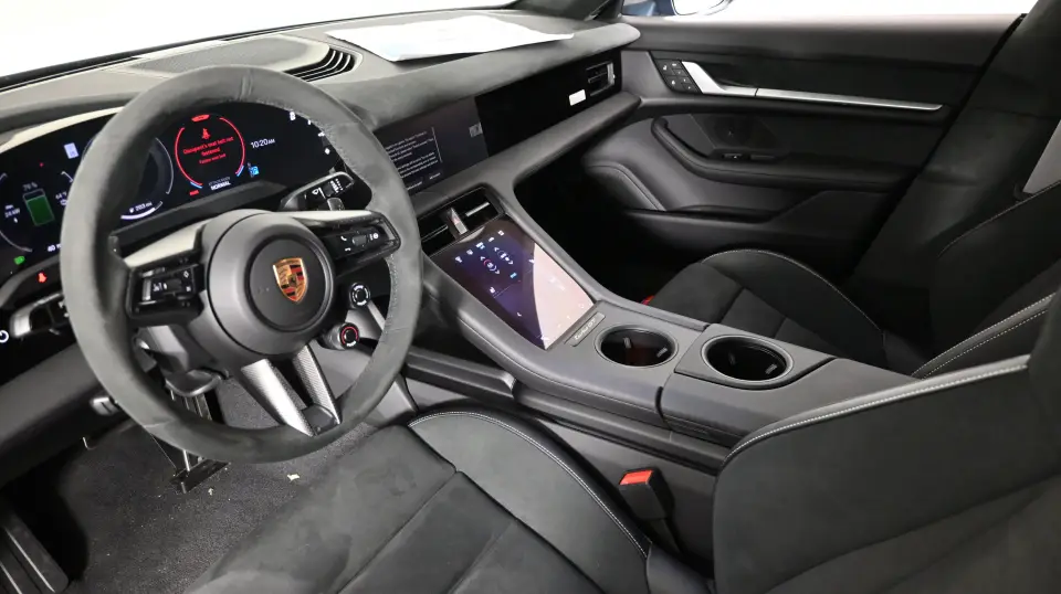 2025 Porsche Taycan Turbo GT - Photo 31