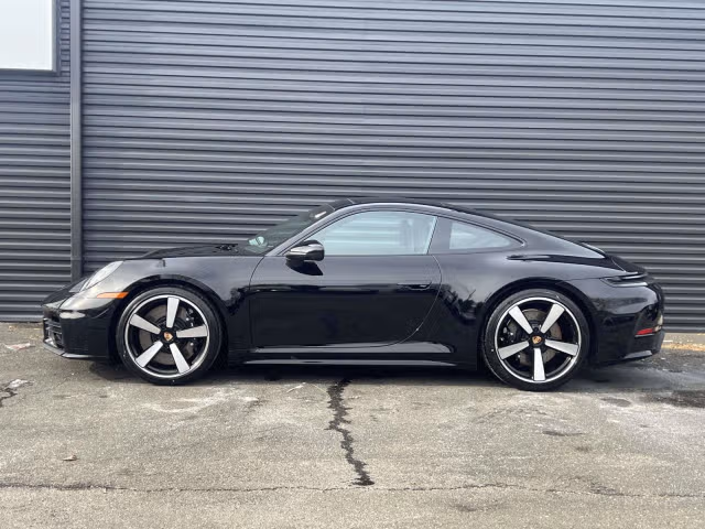 2026 Porsche 911 S - Photo 10