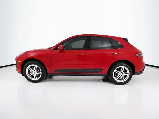 2025 Porsche Macan T - Photo 14