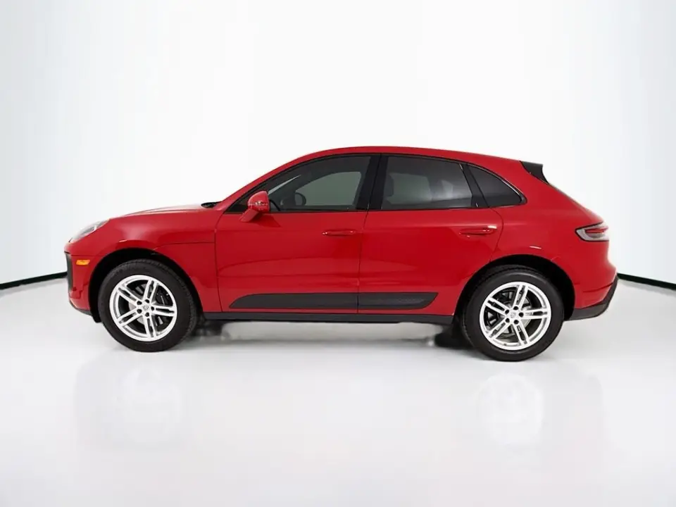 2025 Porsche Macan T - Photo 15