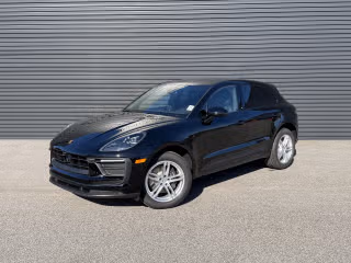 2026 Porsche Macan -'s photo