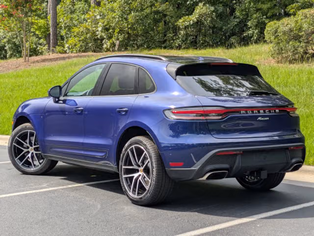 2026 Porsche Macan T - Photo 18