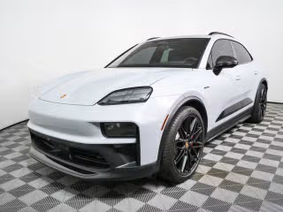 2026 Porsche Macan Macan GTS Electric's photo