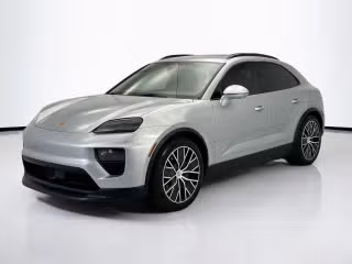 2025 Porsche Macan Macan Electric's photo