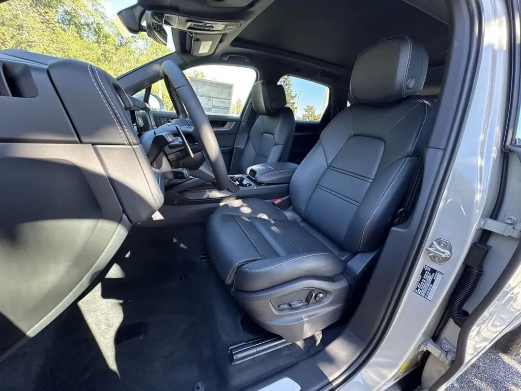 2026 Porsche Cayenne Base - Photo 40