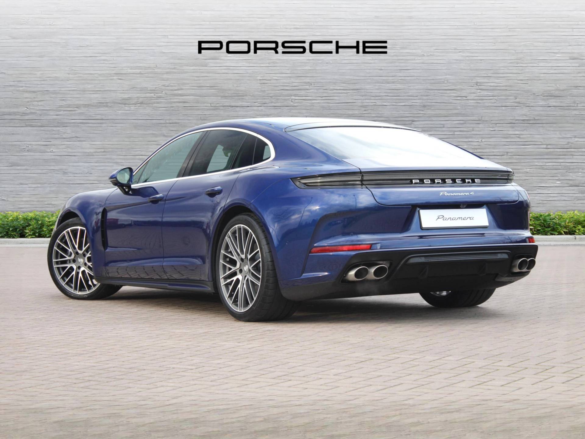 Panamera 4, photo 2 of 34