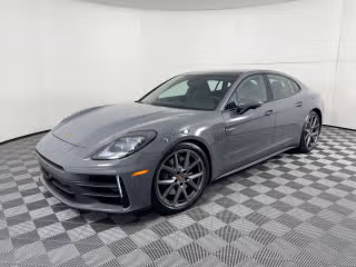 2026 Porsche Panamera 4 E-Hybrid's photo