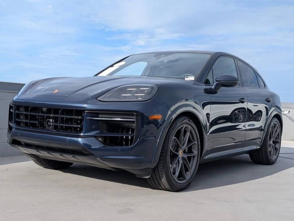 2025 Porsche Cayenne Coup GTS