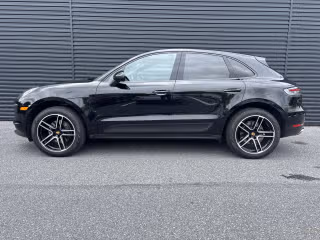 2020 Porsche Macan -'s photo
