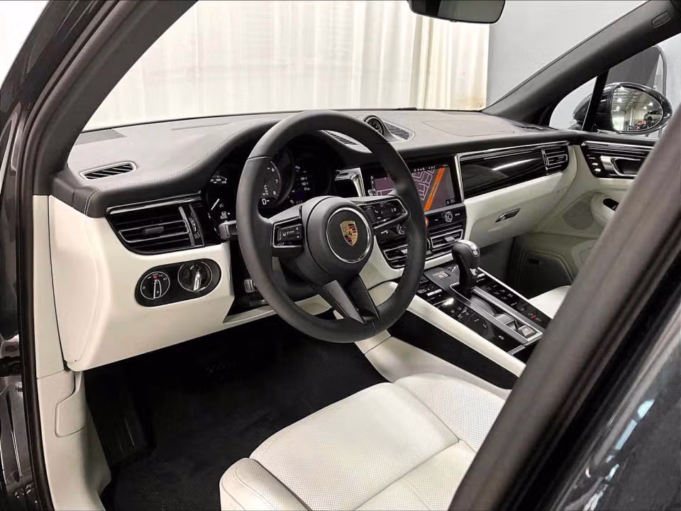 2026 Porsche Macan S - Photo 27