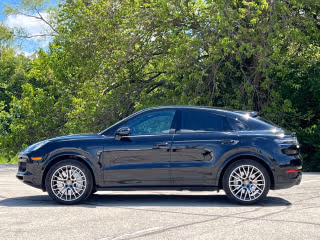 2022 Porsche Cayenne Coup Turbo - Photo 9