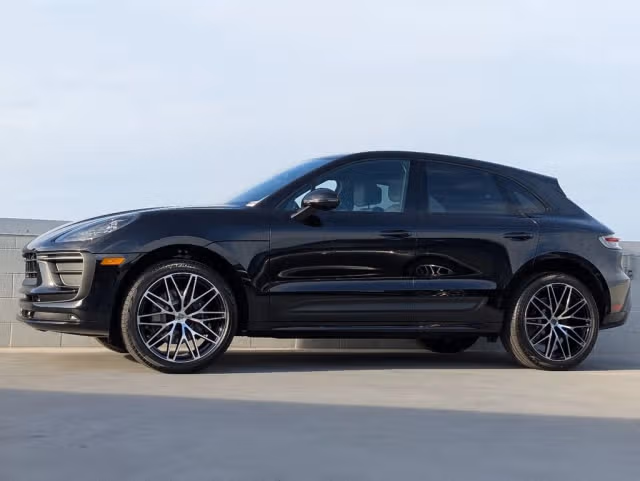 2026 Porsche Macan - Photo 10