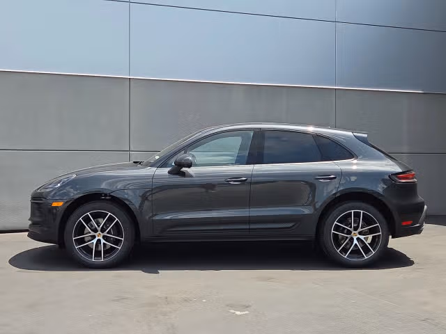 2025 Porsche Macan Base - Photo 10