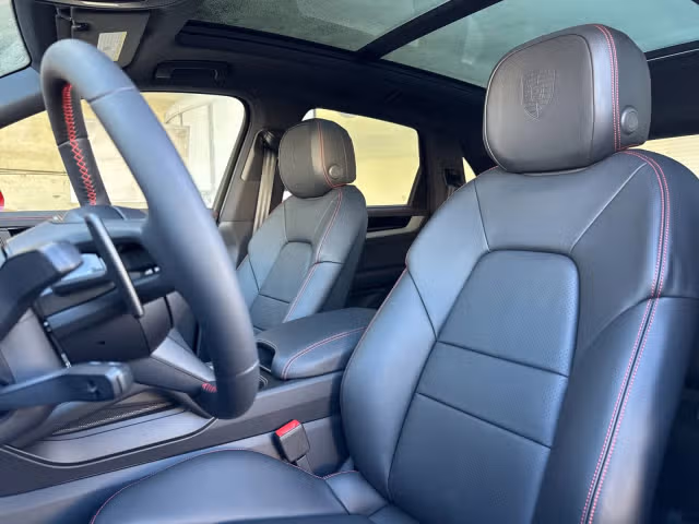 2026 Porsche Cayenne S - Photo 34