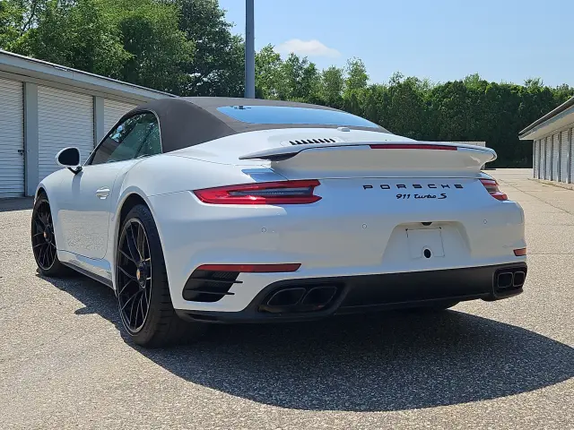 2019 Porsche 911 Turbo S - Photo 30