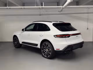 2026 Porsche Macan - Photo 17