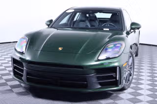 2025 Porsche Panamera 4 E-Hybrid's photo