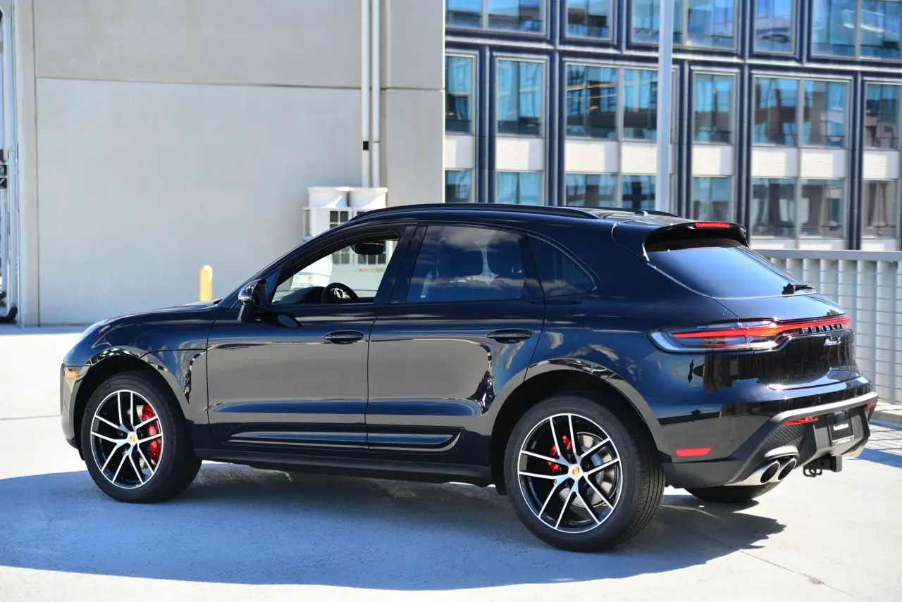 2026 Porsche Macan S - Photo 24