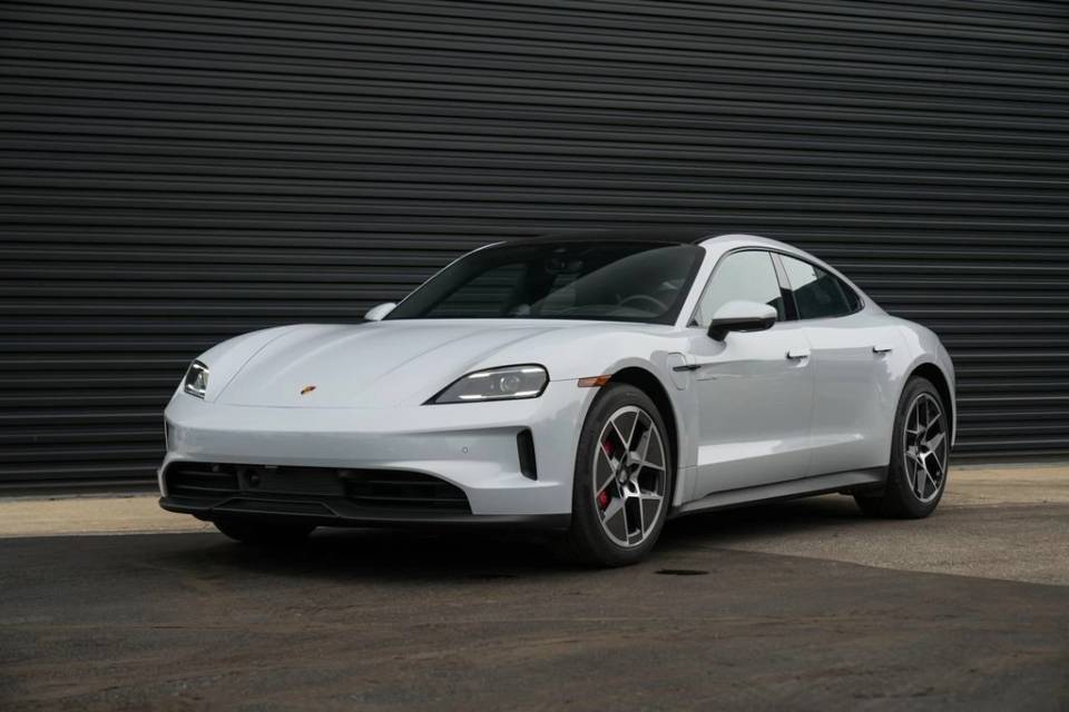 2025 Porsche Taycan