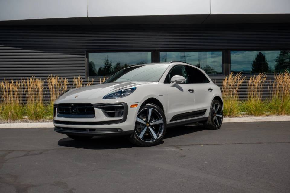 2026 Porsche Macan