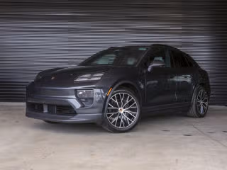 2026 Porsche Macan Macan Electric's photo