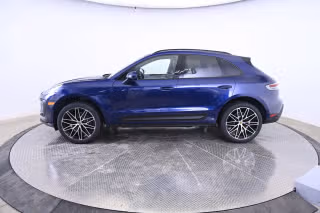 2026 Porsche Macan T - Photo 9